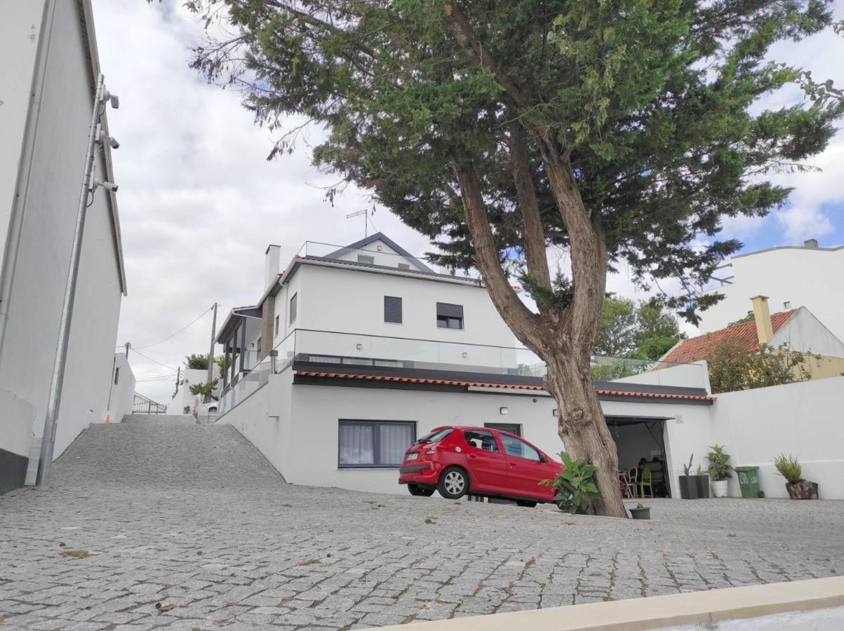 Apartamento Hall 92 Quartos Com Wc Em Moradia Com Piscina A-Das-Lebres Loures Exterior foto